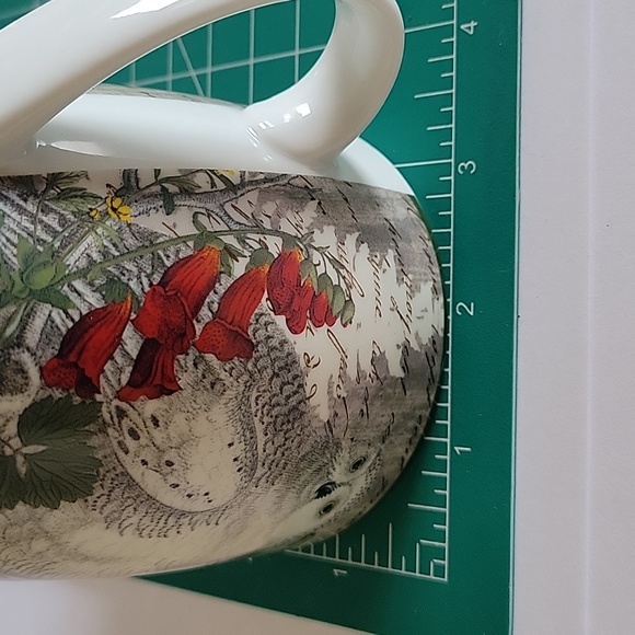 Great White Owl, Ceramic mug, bird lover, animal mug. Floral Theme. - Picture 9 of 11